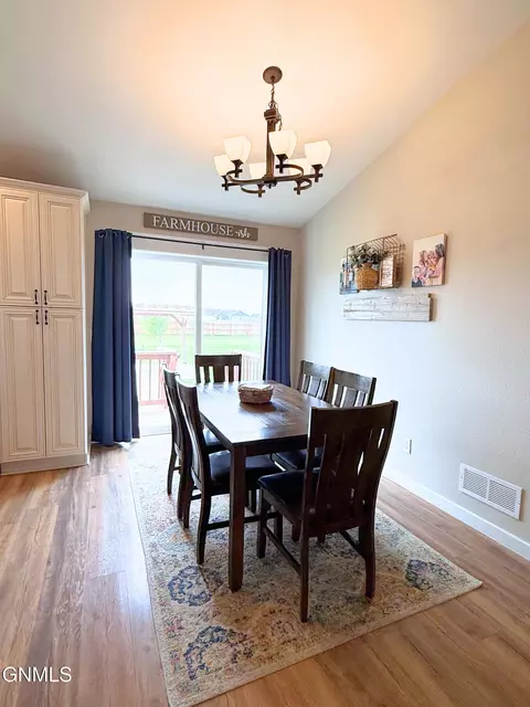 13344 Yellowstone Meadow St, Williston, ND 58801 photo 13