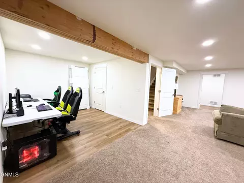 13344 Yellowstone Meadow St, Williston, ND 58801 photo 32