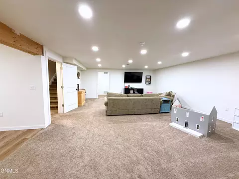 13344 Yellowstone Meadow St, Williston, ND 58801 photo 33