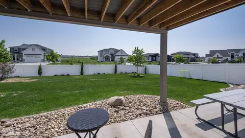 3919 Herd Pl, Bismarck, ND 58503 photo 32