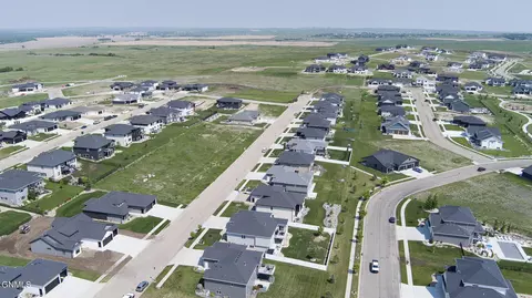 3919 Herd Pl, Bismarck, ND 58503 photo 57