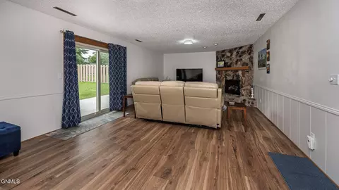 Living - 201 E Brandon Dr, Bismarck, ND 58503 photo 3 of 3