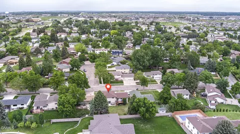 View/Area - 201 E Brandon Dr, Bismarck, ND 58503 photo 7 of 7