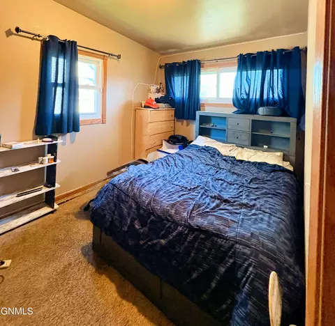 523 12th Ave W, Williston, ND 58801 photo 16
