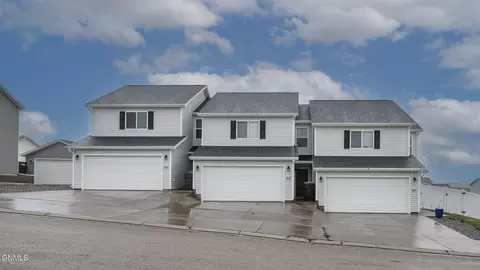 4523 Corvette St NW, Mandan, ND 58554 photo 31