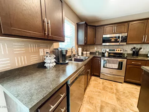 2633 Bradford Ct, Williston, ND 58801 photo 10