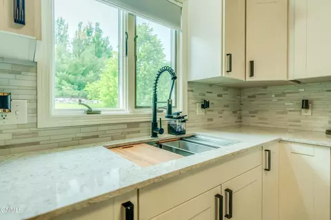 Kitchen - 3916 Lockport St, Bismarck, ND 58503 photo 5 of 5