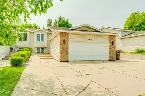 3916 Lockport St, Bismarck, ND 58503