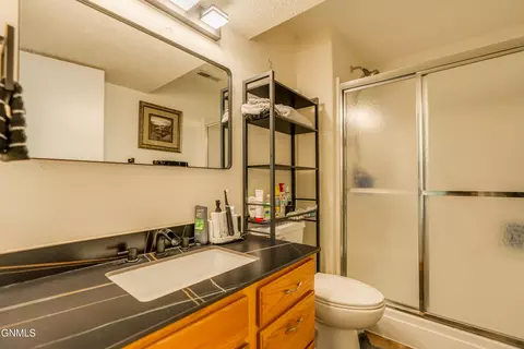 Bath - 3916 Lockport St, Bismarck, ND 58503 photo 3 of 4
