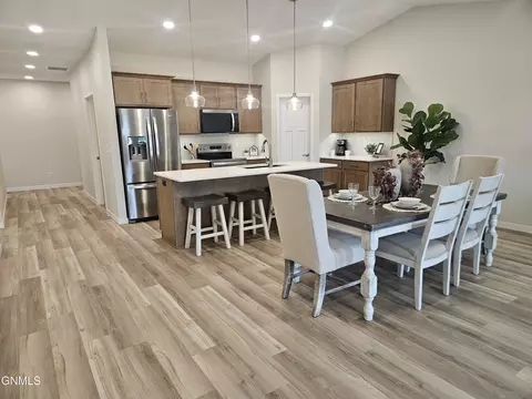 2412 34th Ave SE, Mandan, ND 58554 photo 5