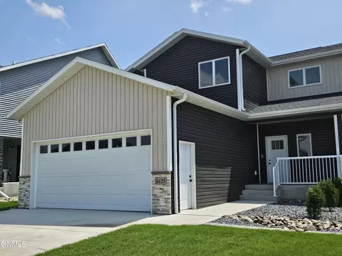 4125 Steel Pl, Bismarck, ND 58503