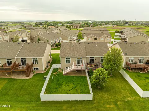 View/Area - 1724 Calgary Loop, Bismarck, ND 58503 photo 1 of 1