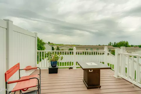 Exterior - 1724 Calgary Loop, Bismarck, ND 58503 photo 4 of 10