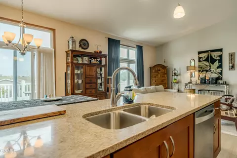 Kitchen - 1724 Calgary Loop, Bismarck, ND 58503 photo 8 of 11