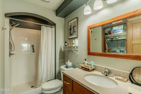 Bath - 1724 Calgary Loop, Bismarck, ND 58503 photo 1 of 8