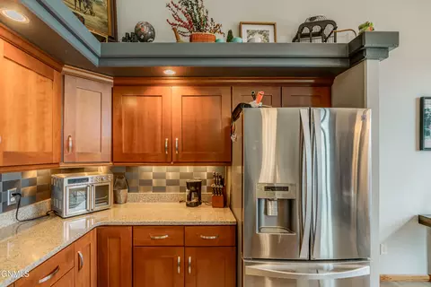 Kitchen - 1724 Calgary Loop, Bismarck, ND 58503 photo 6 of 11