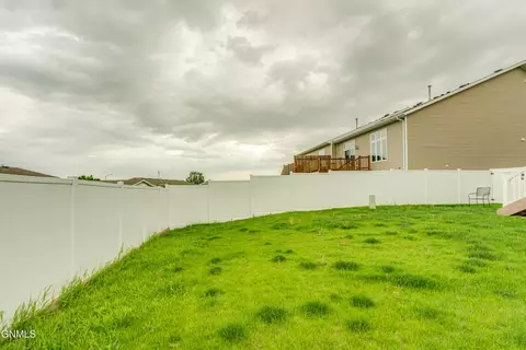 Exterior - 1724 Calgary Loop, Bismarck, ND 58503 photo 7 of 10