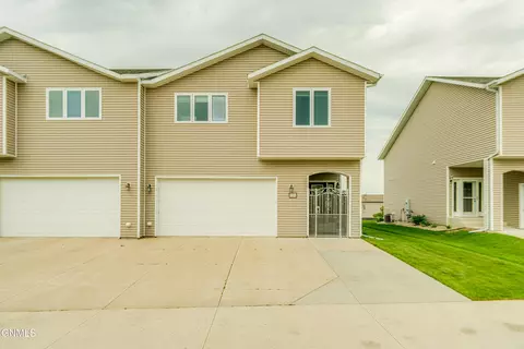 Exterior - 1724 Calgary Loop, Bismarck, ND 58503 photo 10 of 10