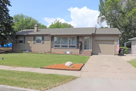 2030 St Joseph Dr, Bismarck, ND 58501