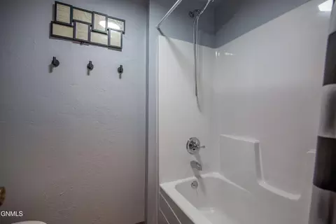 956 Dell Ave, Dickinson, ND 58601 photo 22
