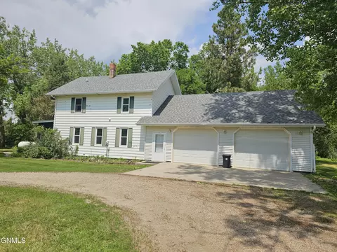 16 Front Ave E, Menoken, ND 58558