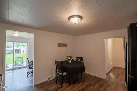 907 Ingals Ave E, Bismarck, ND 58504 photo 12