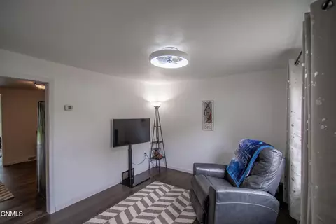 907 Ingals Ave E, Bismarck, ND 58504 photo 6