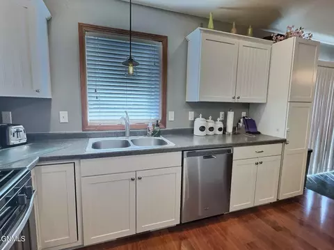 7121 Bear Path Dr, Bismarck, ND 58504 photo 11