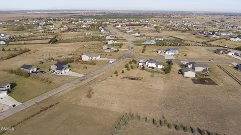 7121 Bear Path Dr, Bismarck, ND 58504 photo 37