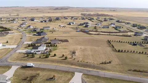 7121 Bear Path Dr, Bismarck, ND 58504 photo 38