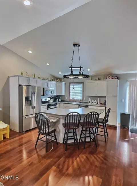 7121 Bear Path Dr, Bismarck, ND 58504 photo 10