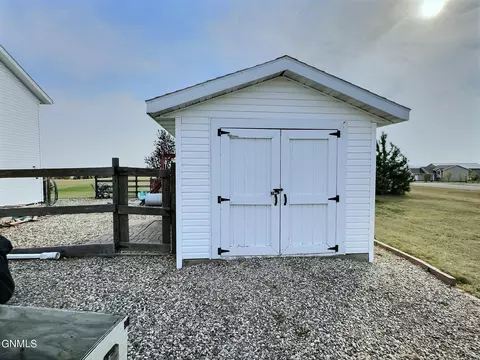 7121 Bear Path Dr, Bismarck, ND 58504 photo 32