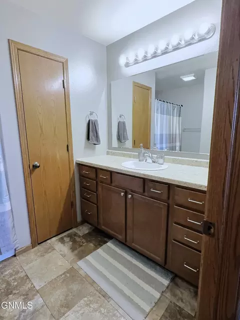 7121 Bear Path Dr, Bismarck, ND 58504 photo 17
