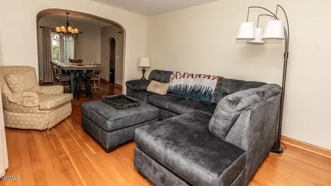 511 6th St, Washburn, ND 58577 photo 3