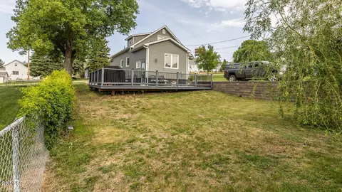 511 6th St, Washburn, ND 58577 photo 2