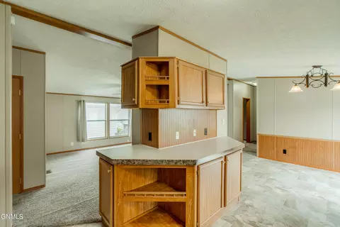 5105 Redcoat Loop, Bismarck, ND 58503 photo 12