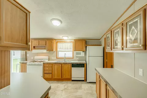 5105 Redcoat Loop, Bismarck, ND 58503 photo 10