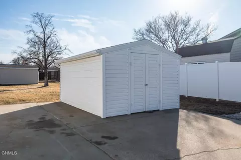 2117 Harmon Ave, Bismarck, ND 58501 photo 29