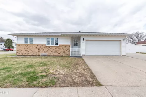 2117 Harmon Ave, Bismarck, ND 58501 photo 25