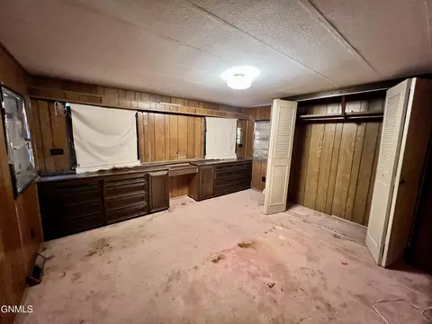 305 Dover Dr, Bismarck, ND 58504 photo 14