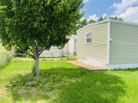 219 Prairie Ln SW, Mandan, ND 58554 photo 10