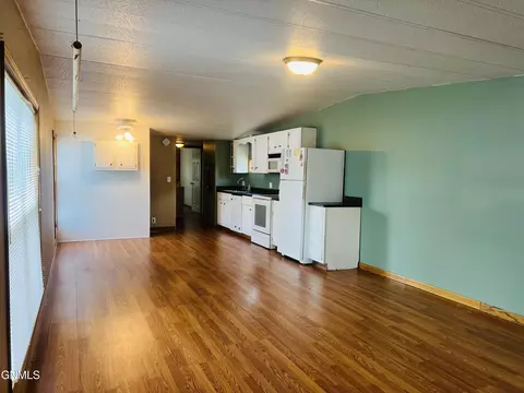 219 Prairie Ln SW, Mandan, ND 58554 photo 13