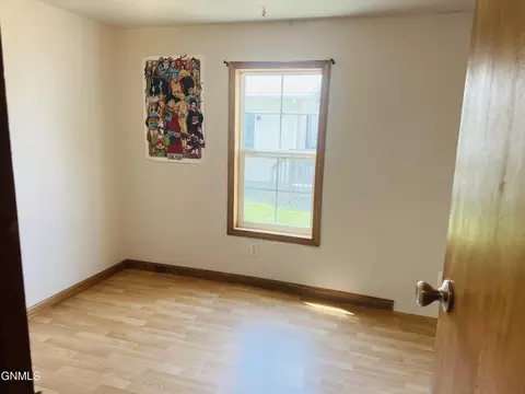 219 Prairie Ln SW, Mandan, ND 58554 photo 30