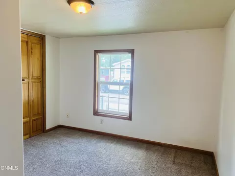 219 Prairie Ln SW, Mandan, ND 58554 photo 29