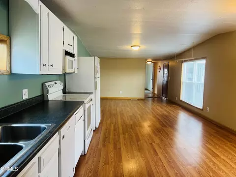 219 Prairie Ln SW, Mandan, ND 58554 photo 20