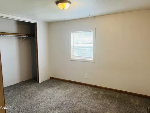 219 Prairie Ln SW, Mandan, ND 58554 photo 22