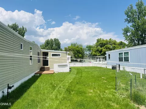 219 Prairie Ln SW, Mandan, ND 58554 photo 6