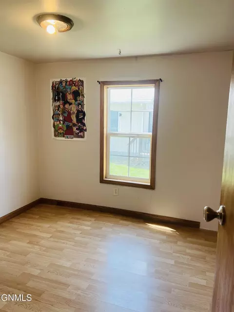 219 Prairie Ln SW, Mandan, ND 58554 photo 31