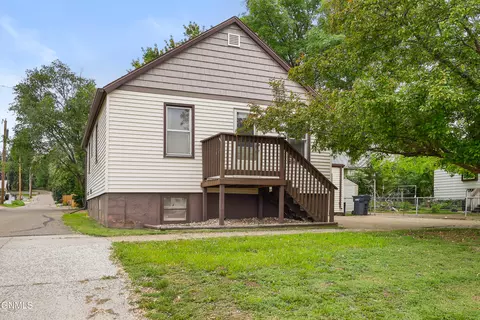 406 2nd St NE, Mandan, ND 58554