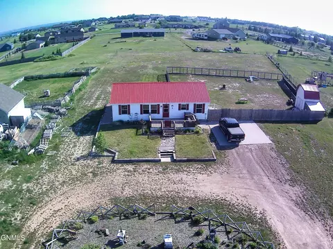 14014 Lake View Dr, Williston, ND 58801
